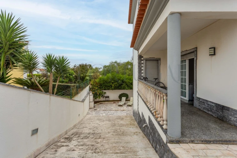 Moradia T4 para Venda em Santo Isidoro Foto 41