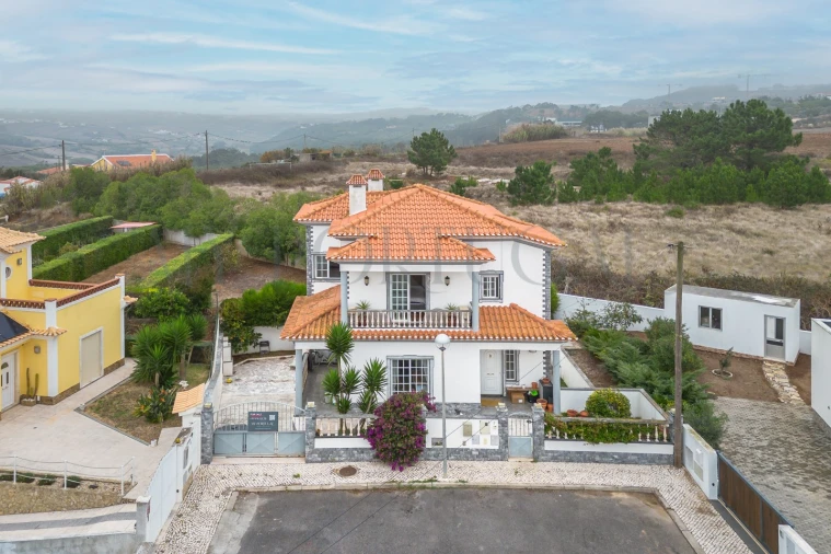 Moradia T4 para Venda em Santo Isidoro