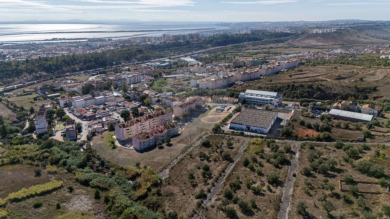 Terreno para Venda em Vialonga Foto 14