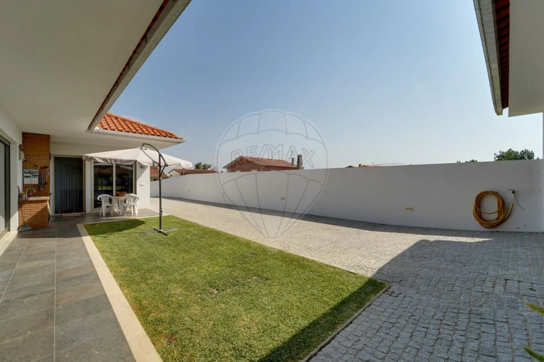 Moradia T3 para Venda em São Lourenço do Bairro Foto 5