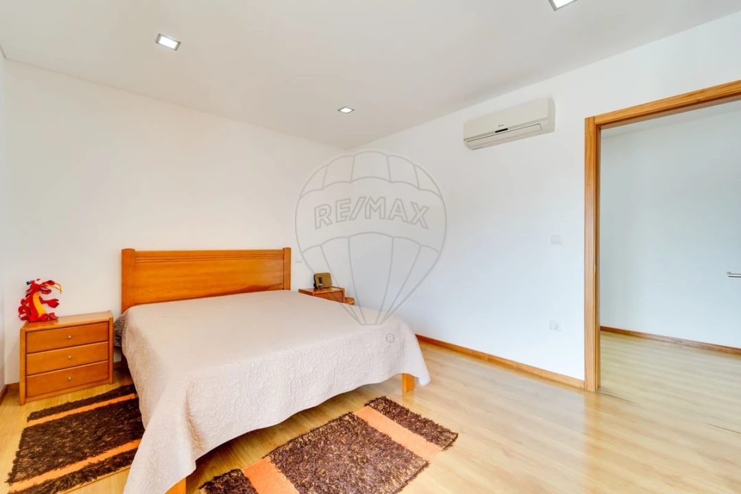 Moradia T3 para Venda em São Lourenço do Bairro Foto 21