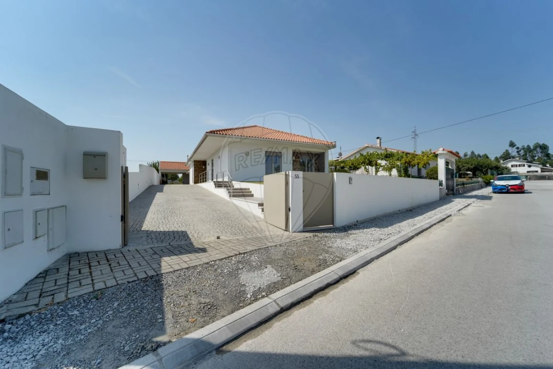 Moradia T3 para Venda em São Lourenço do Bairro Foto 2