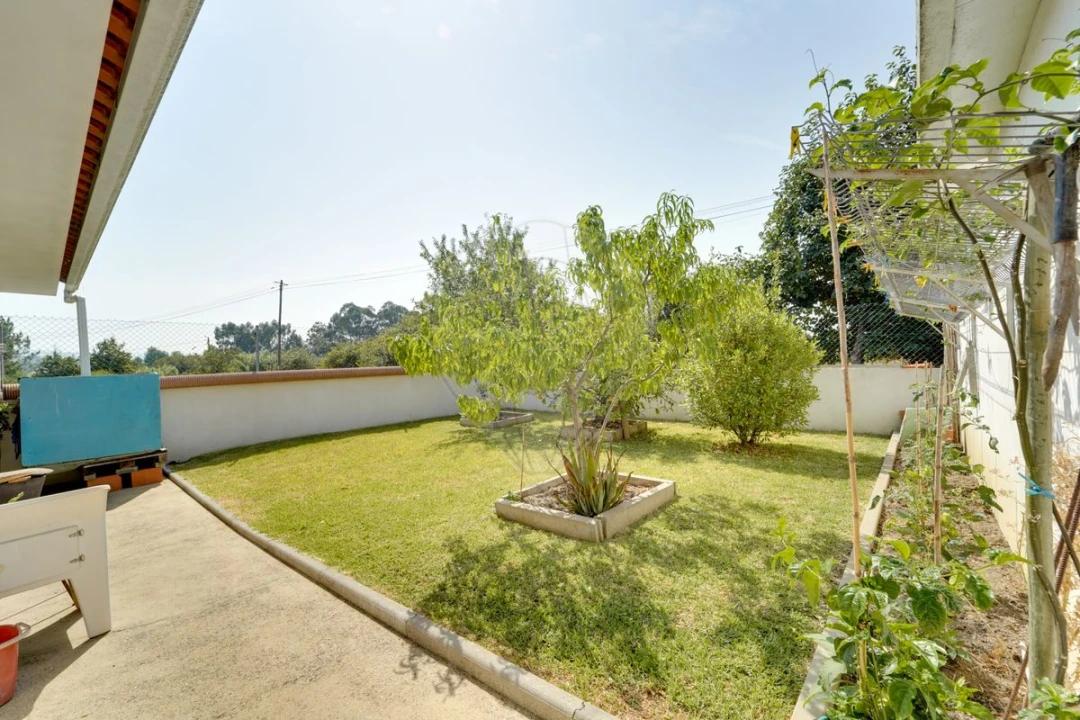 Moradia T3 para Venda em São Lourenço do Bairro Foto 49