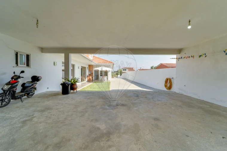 Moradia T3 para Venda em São Lourenço do Bairro Foto 43