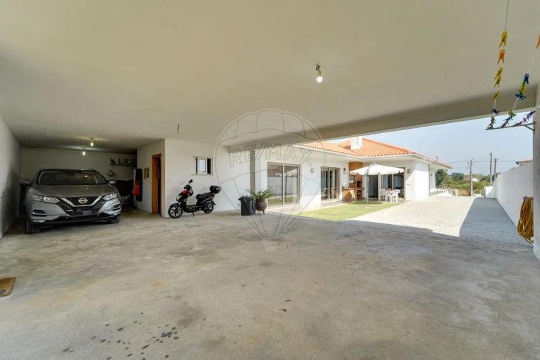 Moradia T3 para Venda em São Lourenço do Bairro Foto 42