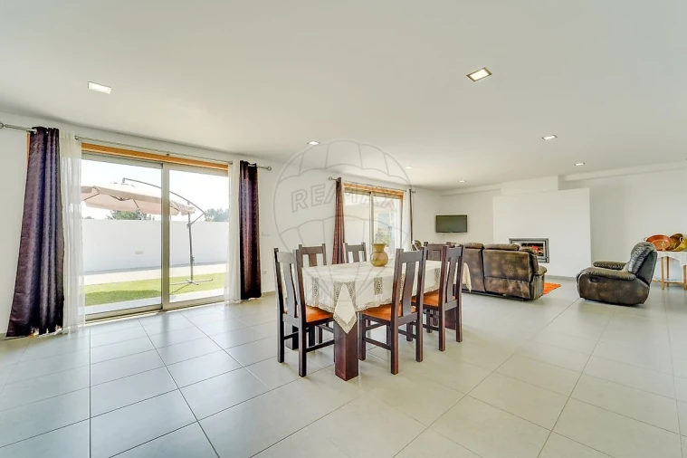 Moradia T3 para Venda em São Lourenço do Bairro Foto 38