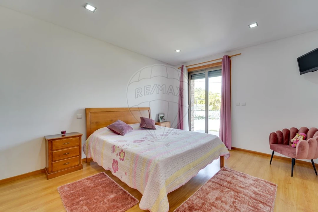 Moradia T3 para Venda em São Lourenço do Bairro Foto 9