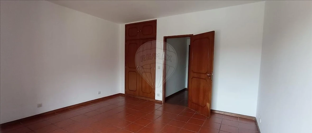 Apartamento T3 para Venda em Rio Tinto Foto 3