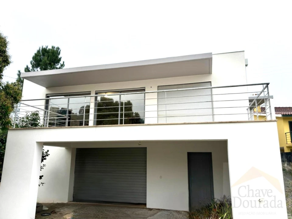 Moradia T4 para Venda em Eiras e São Paulo de Frades Foto 5