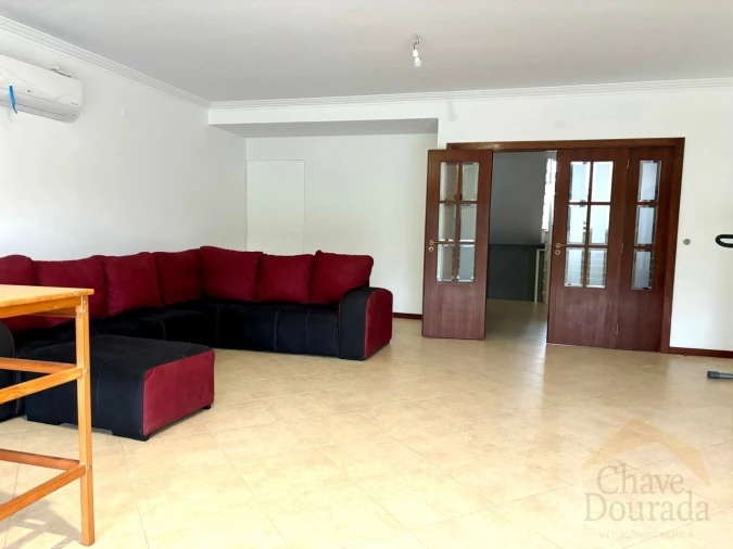 Moradia T4 para Venda em Eiras e São Paulo de Frades Foto 14