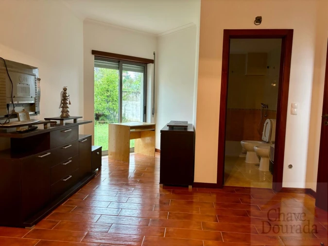 Moradia T4 para Venda em Eiras e São Paulo de Frades Foto 23