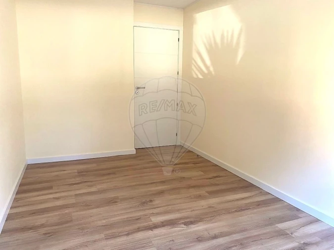 Apartamento T3 para Arrendamento em Santa Marinha e São Pedro da Afurada Foto 12