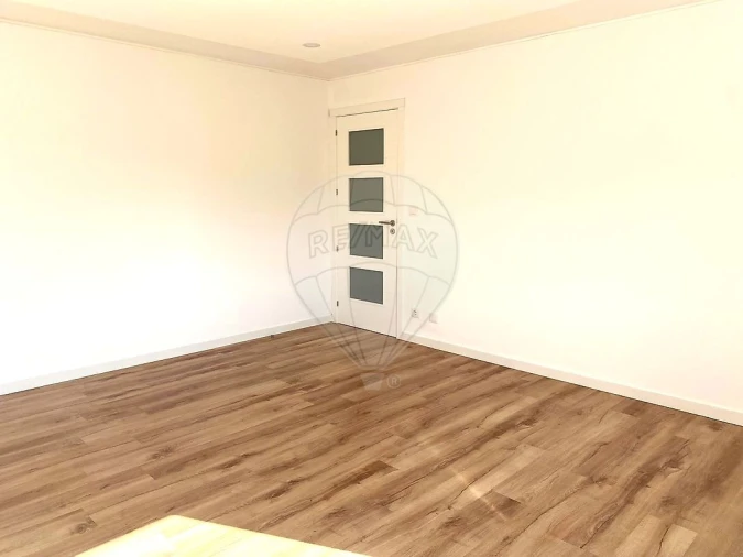 Apartamento T3 para Arrendamento em Santa Marinha e São Pedro da Afurada Foto 6