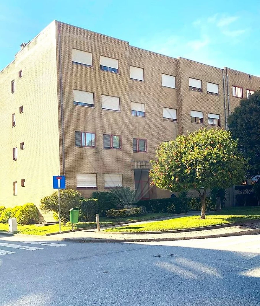 Apartamento T3 para Arrendamento em Santa Marinha e São Pedro da Afurada Foto 1