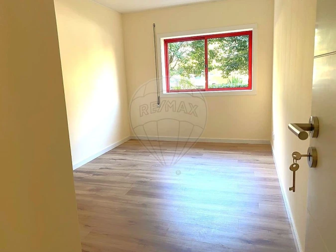 Apartamento T3 para Arrendamento em Santa Marinha e São Pedro da Afurada Foto 10