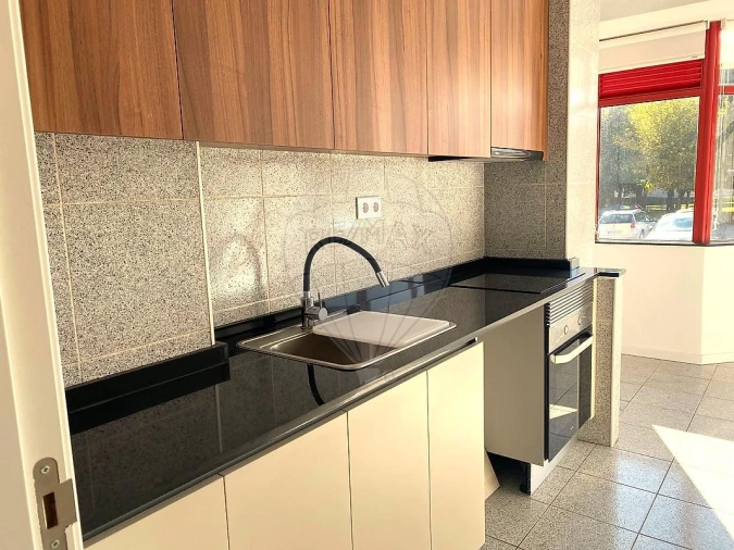 Apartamento T3 para Arrendamento em Santa Marinha e São Pedro da Afurada Foto 3