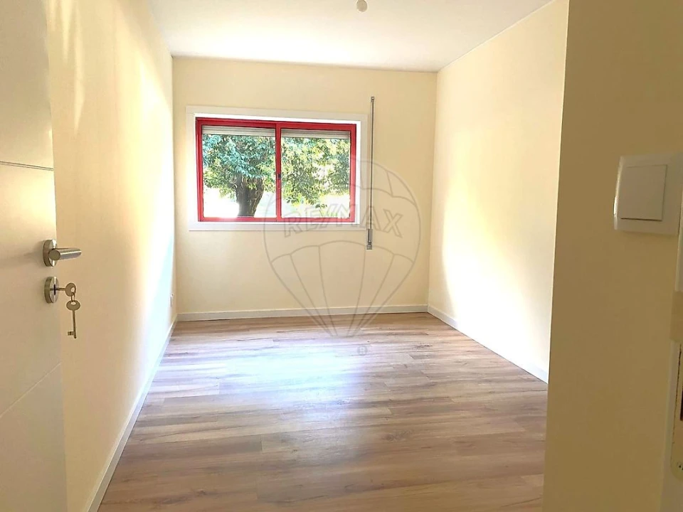 Apartamento T3 para Arrendamento em Santa Marinha e São Pedro da Afurada Foto 7