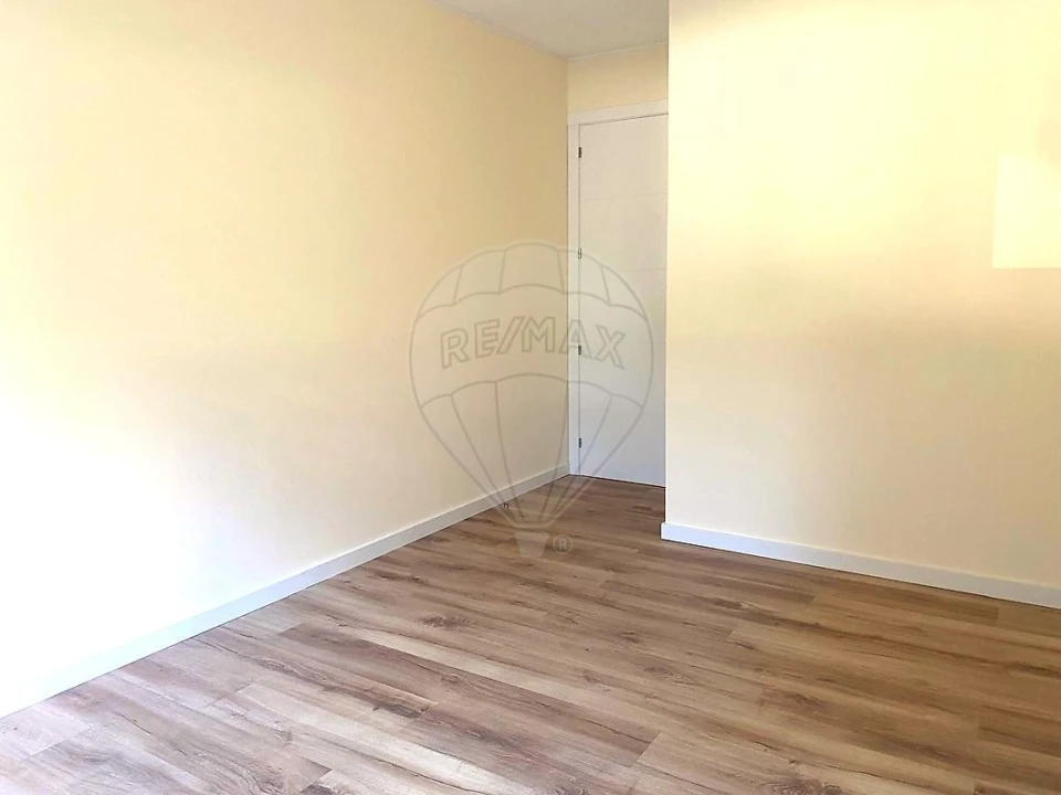 Apartamento T3 para Arrendamento em Santa Marinha e São Pedro da Afurada Foto 11