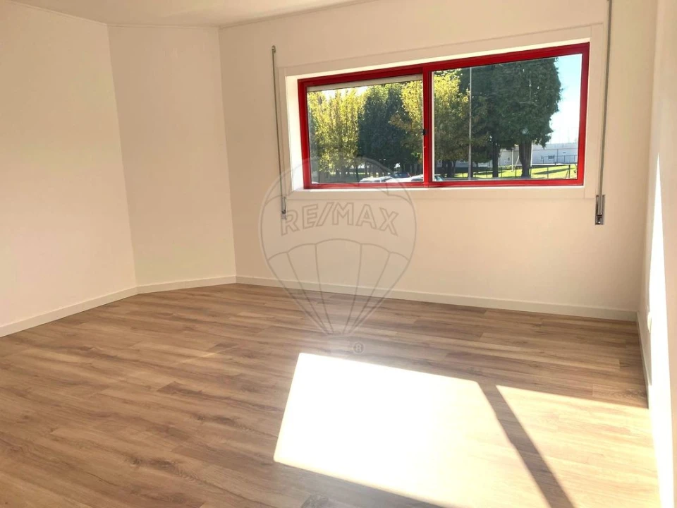 Apartamento T3 para Arrendamento em Santa Marinha e São Pedro da Afurada Foto 5