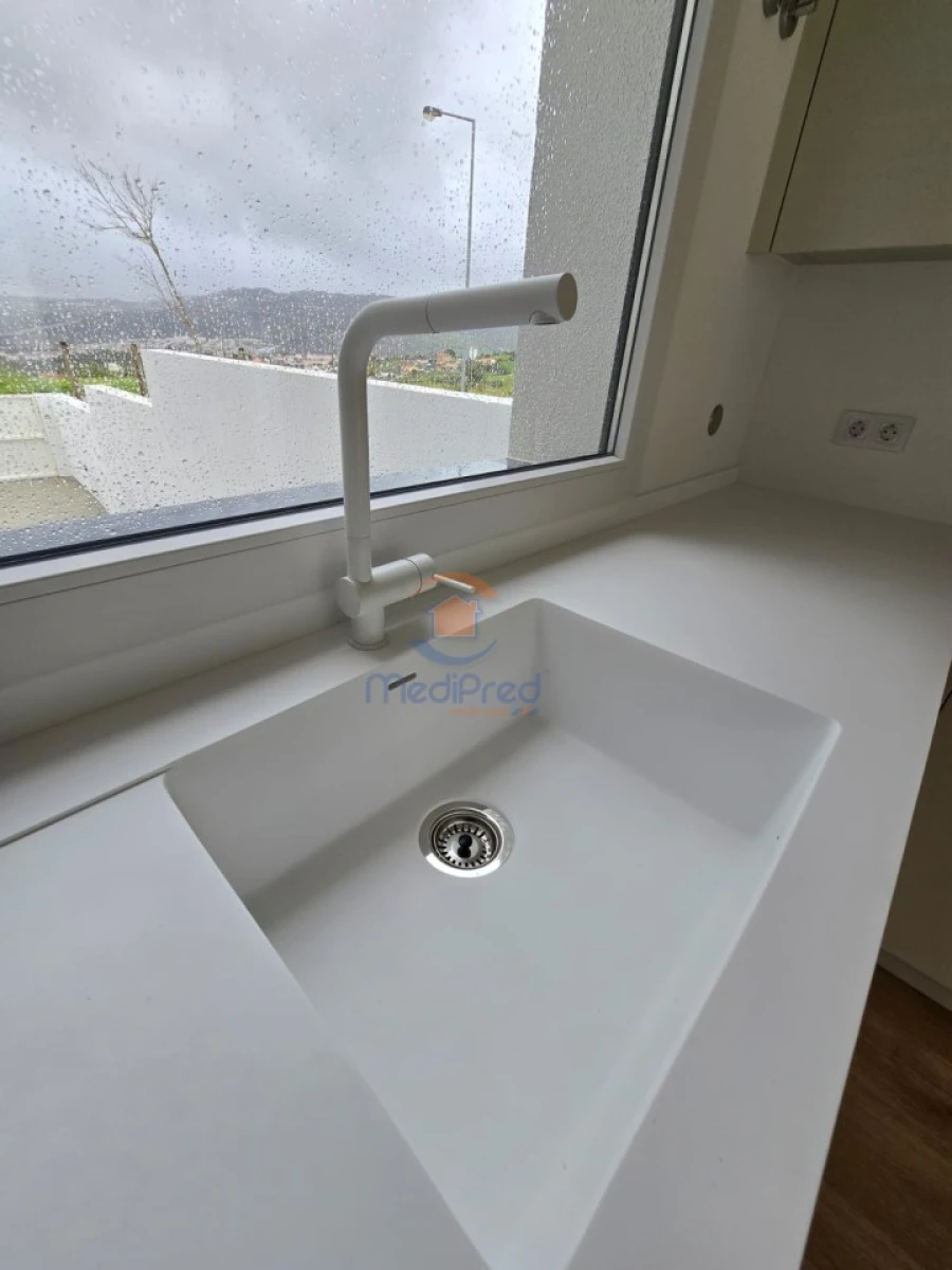 Apartamento T3 para Venda em Pontinha e Famões Foto 12