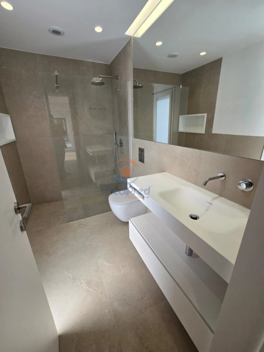 Apartamento T3 para Venda em Pontinha e Famões Foto 21