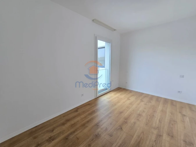 Apartamento T3 para Venda em Pontinha e Famões Foto 27