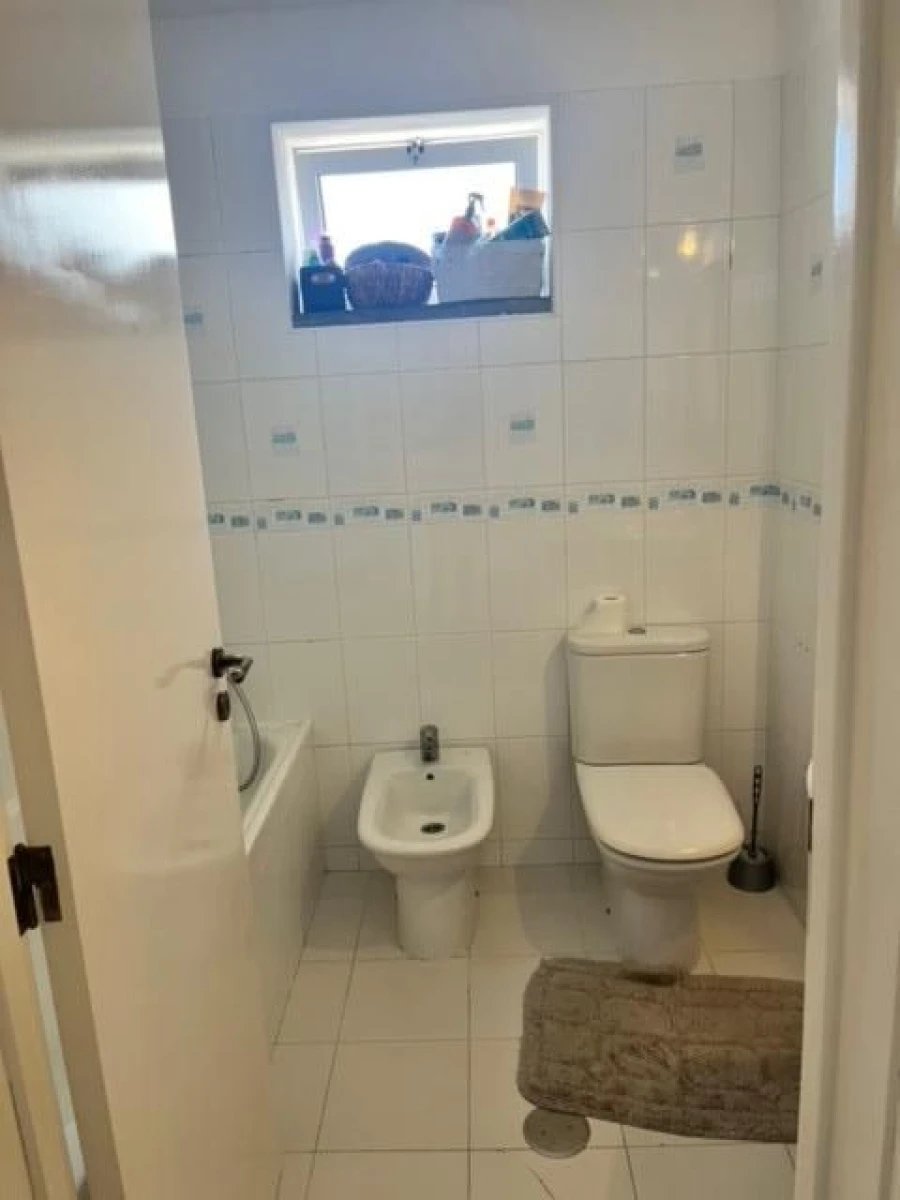 Apartamento T3 para Venda em Camara de Lobos Foto 12