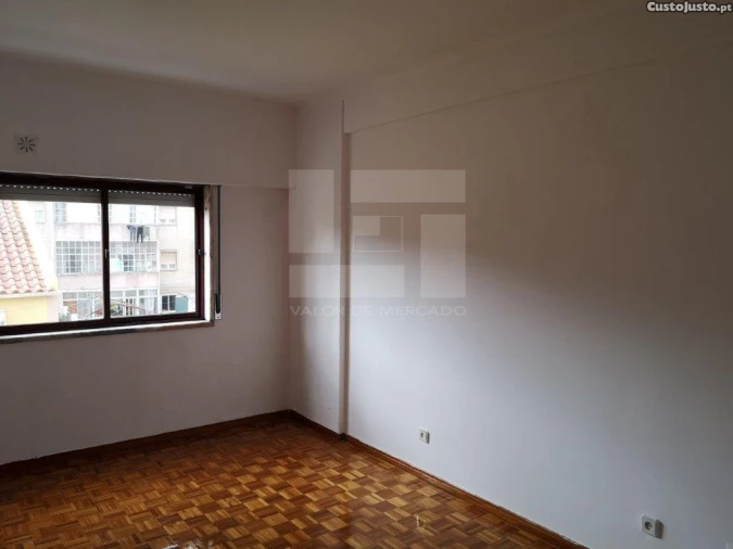 Apartamento T2 para Venda em Encosta do Sol Foto 3