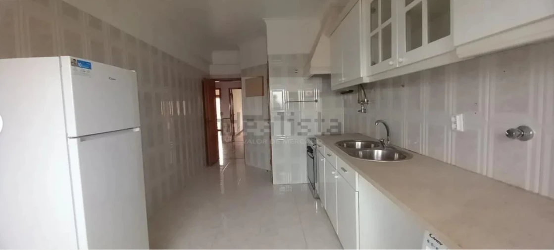 Apartamento T2 para Venda em Encosta do Sol Foto 2