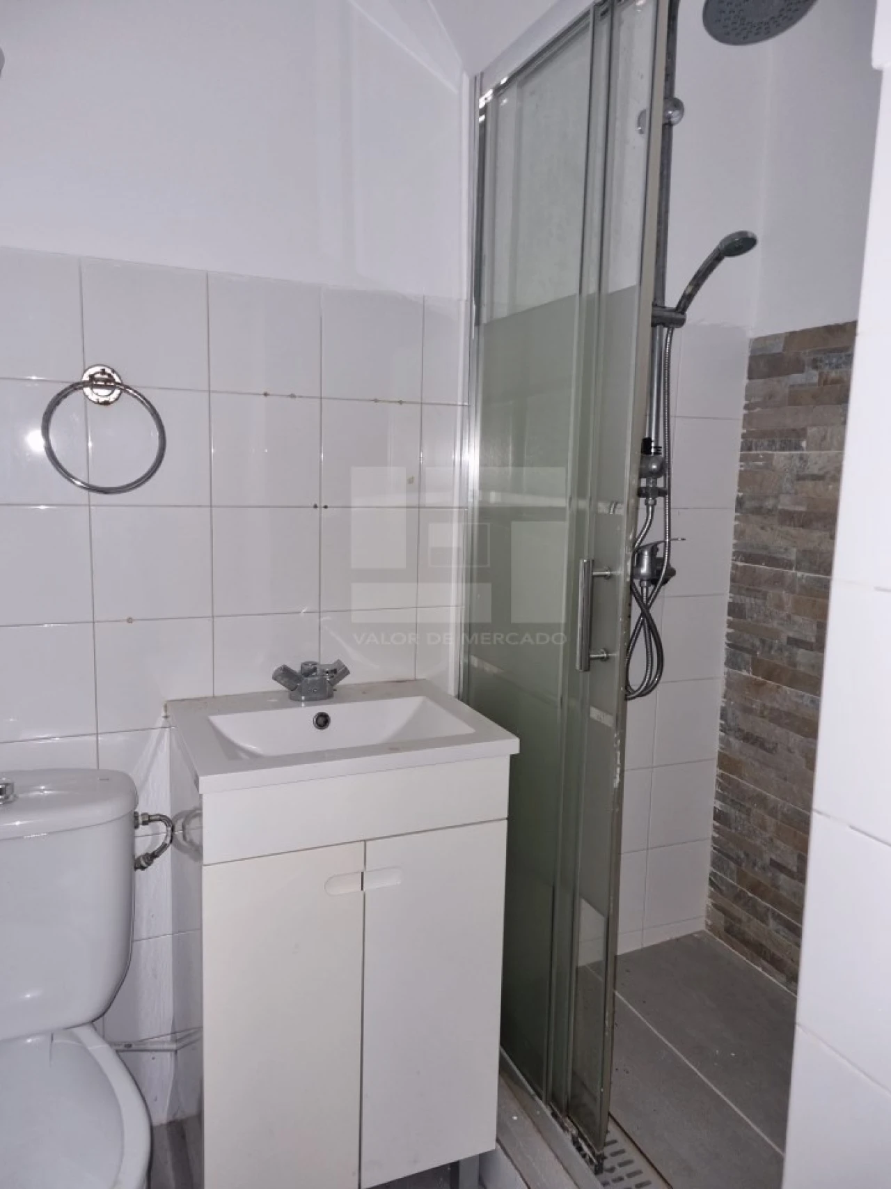 Apartamento T2 para Venda em Campolide Foto 11