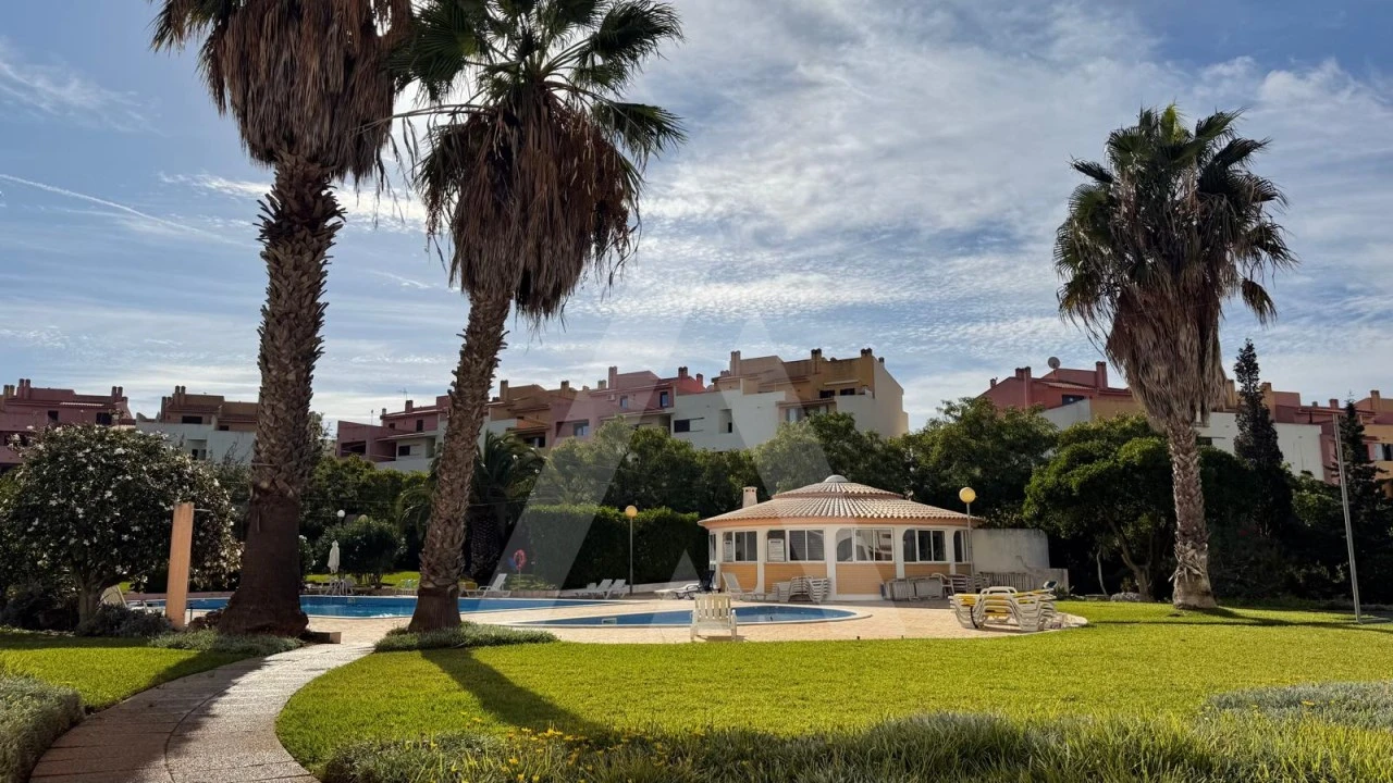 Apartamento T2 para Arrendamento em Albufeira e Olhos de Água Foto 3