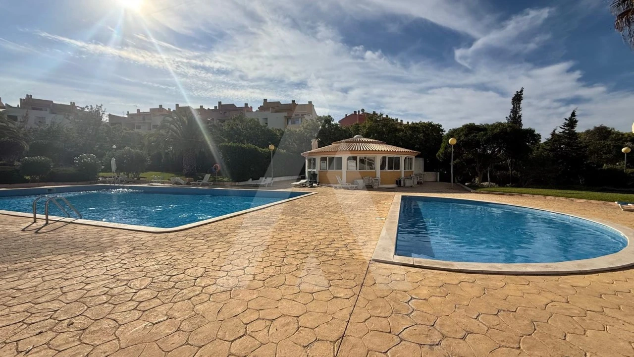 Apartamento T2 para Arrendamento em Albufeira e Olhos de Água Foto 30