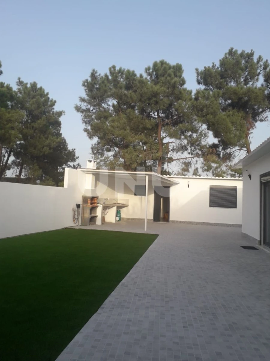 Moradia T3 para Venda em Fernao Ferro Foto 24