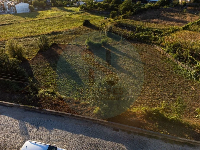 Terreno para Venda em Esporões Foto 6