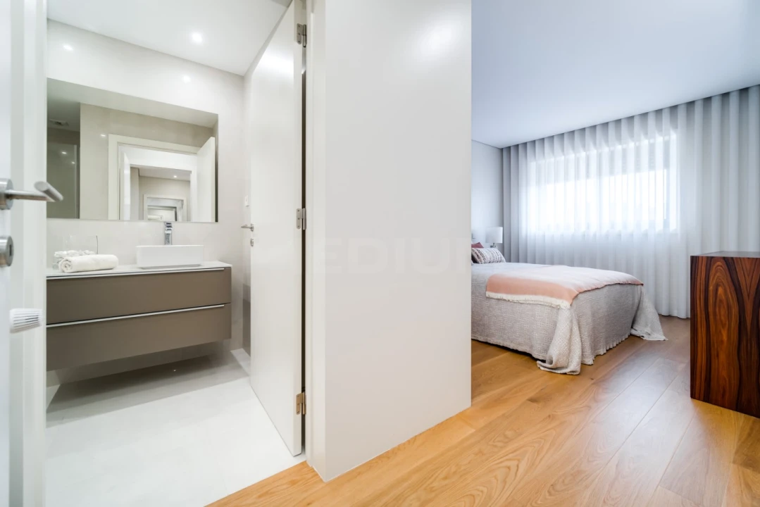 Apartamento T4 para Venda em Antas e Abade de Vermoim Foto 10