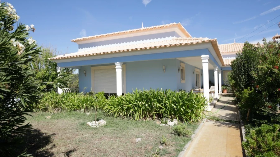 Moradia T4 para Venda em São João Baptista e Santa Maria dos Olivais Foto 1