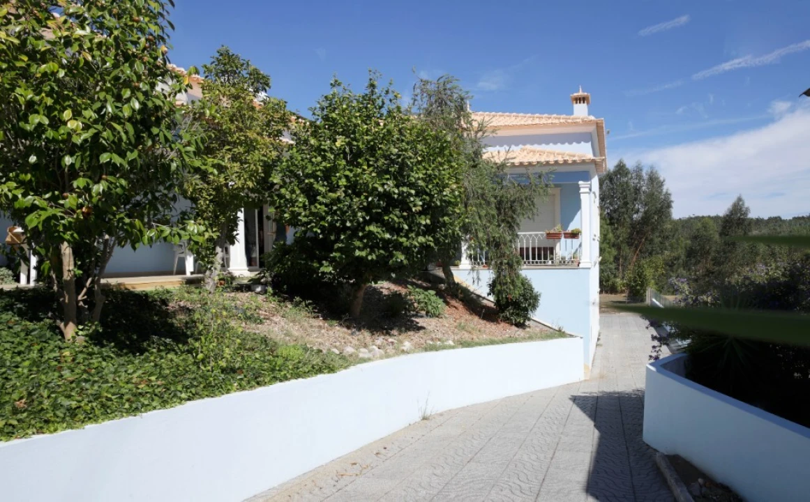 Moradia T4 para Venda em São João Baptista e Santa Maria dos Olivais Foto 3