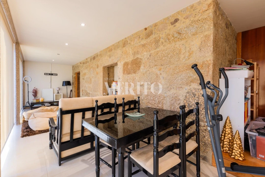 Moradia T3 para Venda em Airo Foto 21