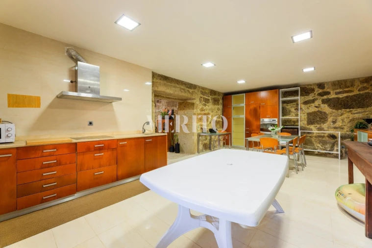 Moradia T3 para Venda em Airo Foto 40