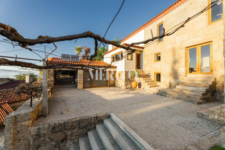 Moradia T3 para Venda em Airo Foto 36