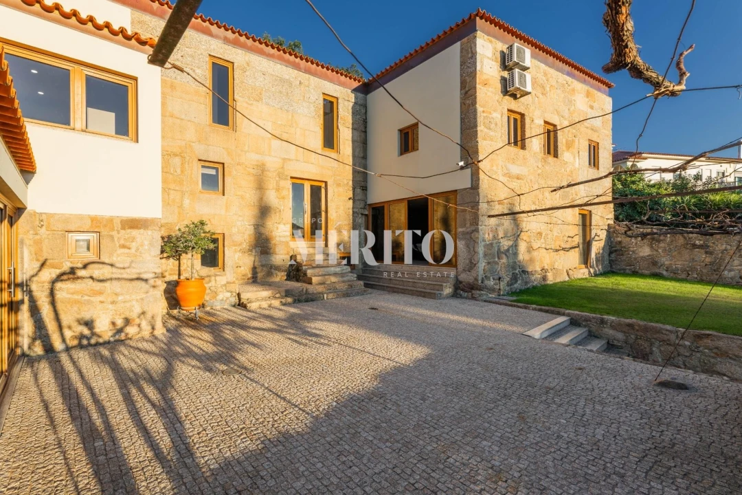 Moradia T3 para Venda em Airo Foto 35