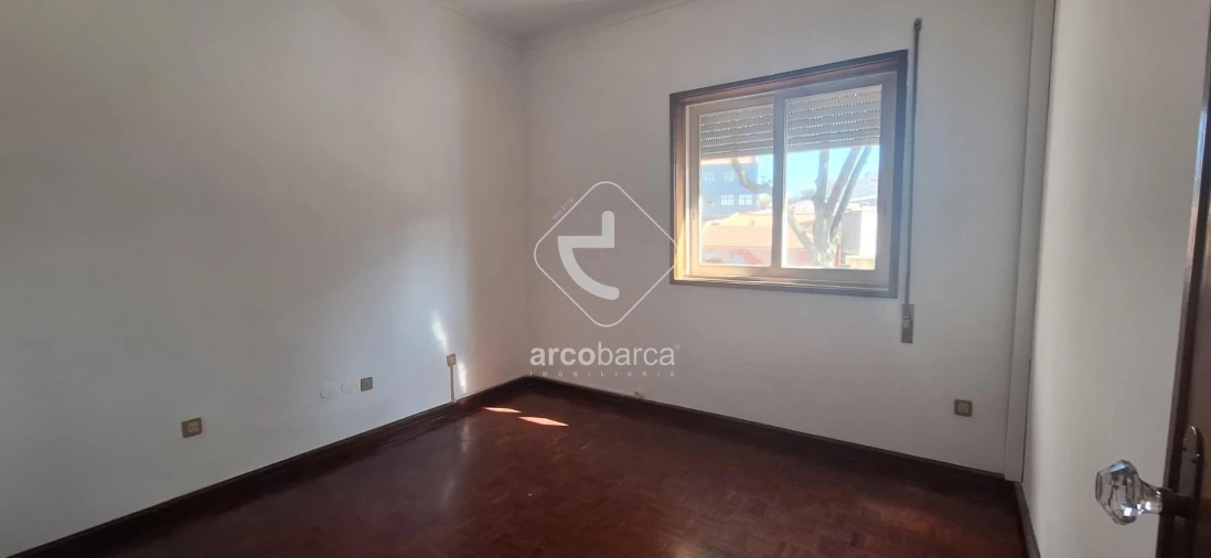 Moradia T4 para Venda em Pedrouços Foto 6