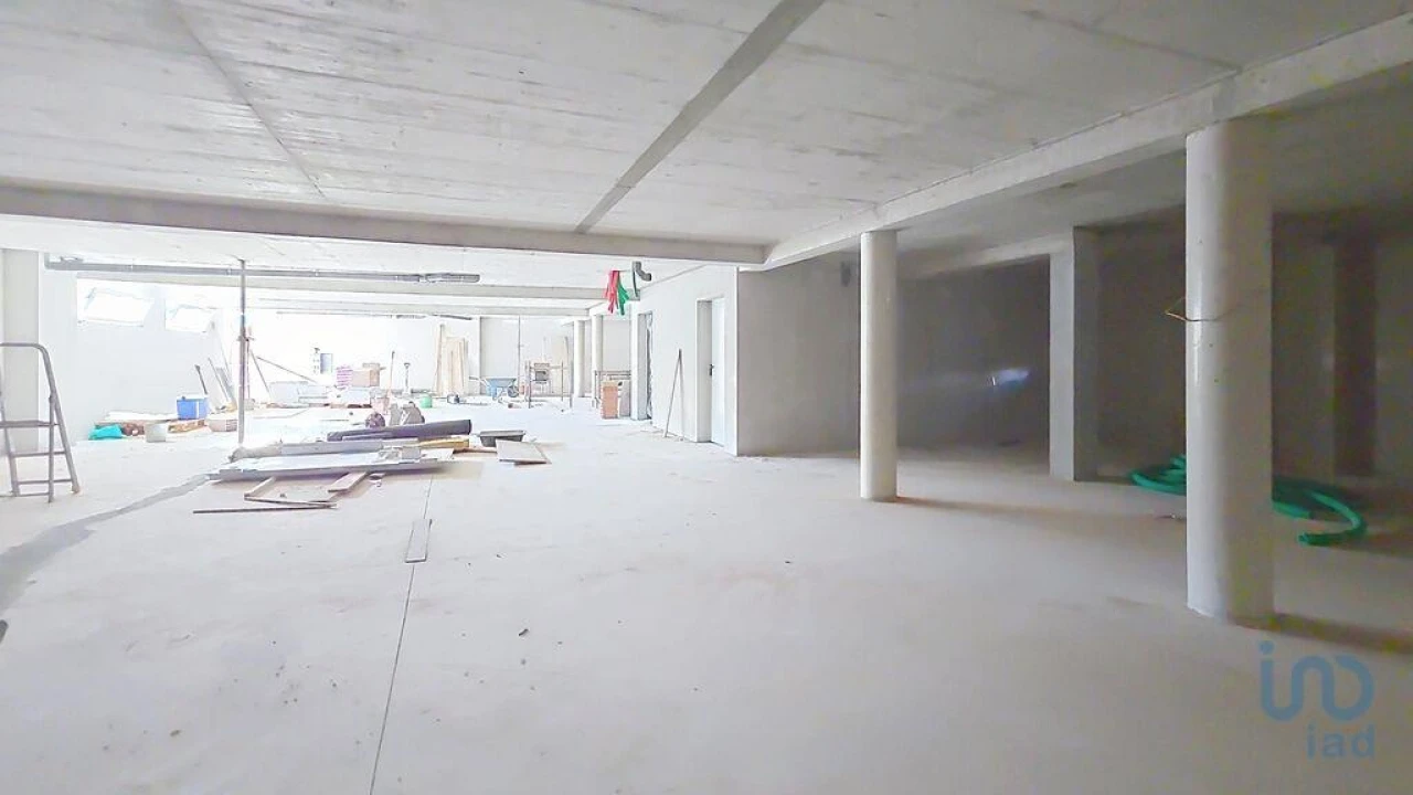 Apartamento T3 para Venda em Ramalhal Foto 11