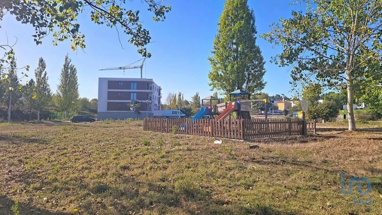 Apartamento T3 para Venda em Ramalhal Foto 4