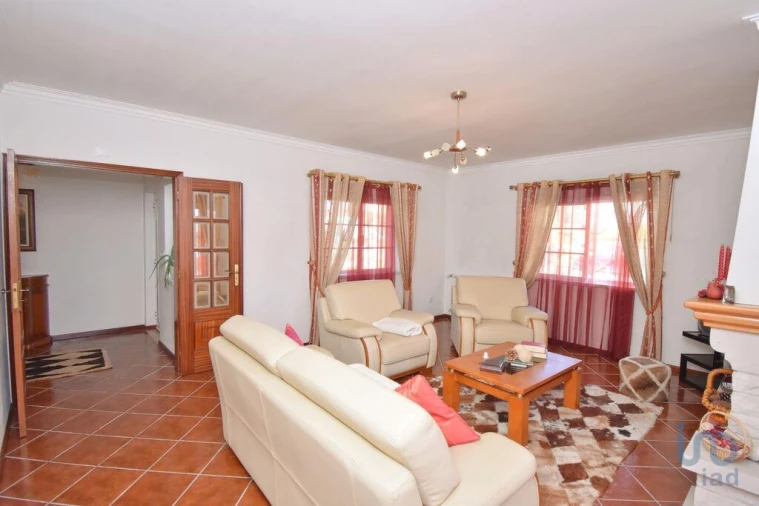 Moradia T3 para Venda em Arrifana Foto 9