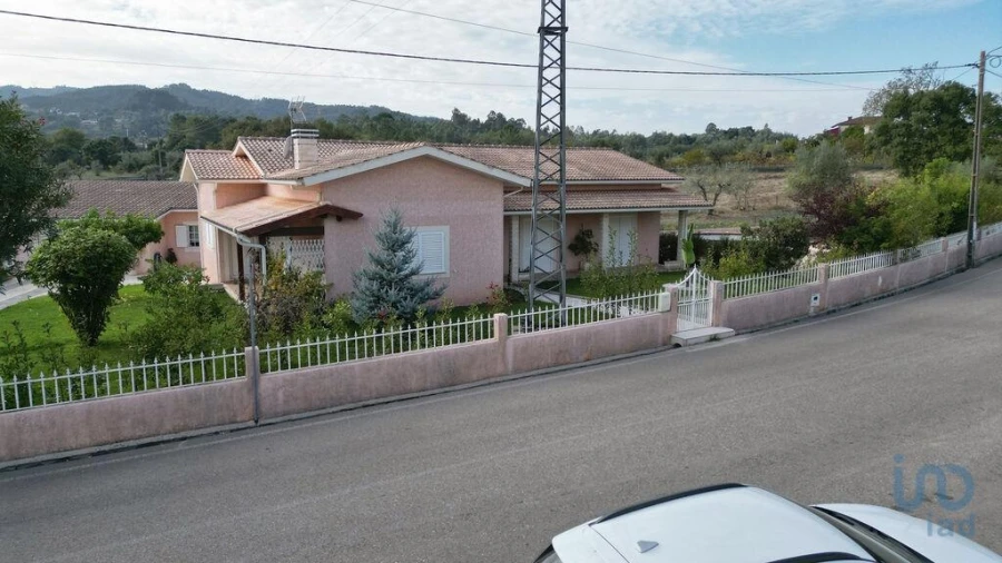 Moradia T3 para Venda em Arrifana Foto 2