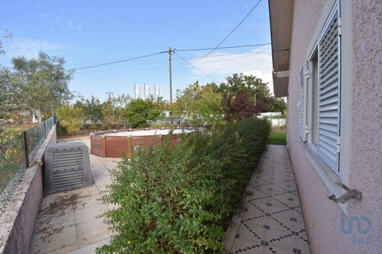 Moradia T3 para Venda em Arrifana Foto 6