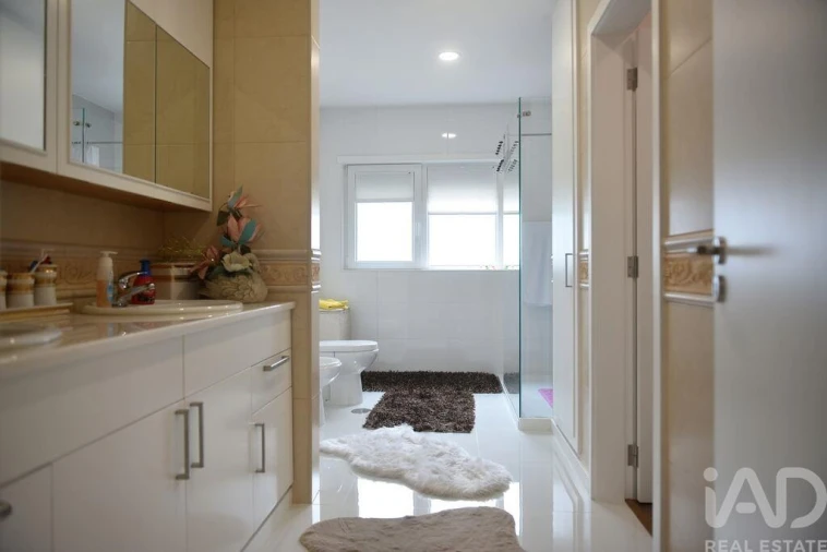 Moradia T7 para Venda em Oliveira do Bairro Foto 24