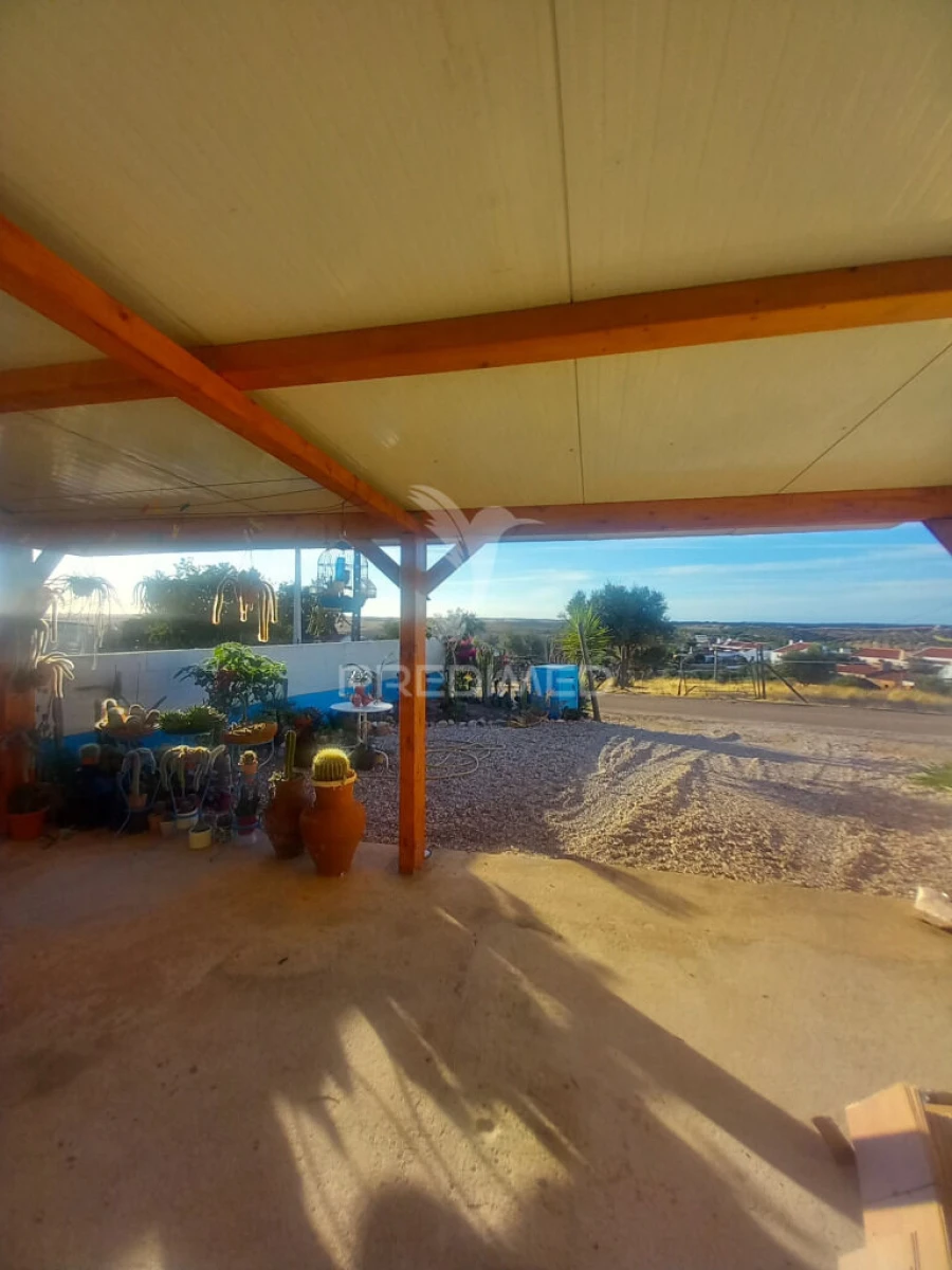 Moradia T2 para Venda em Redondo Foto 8