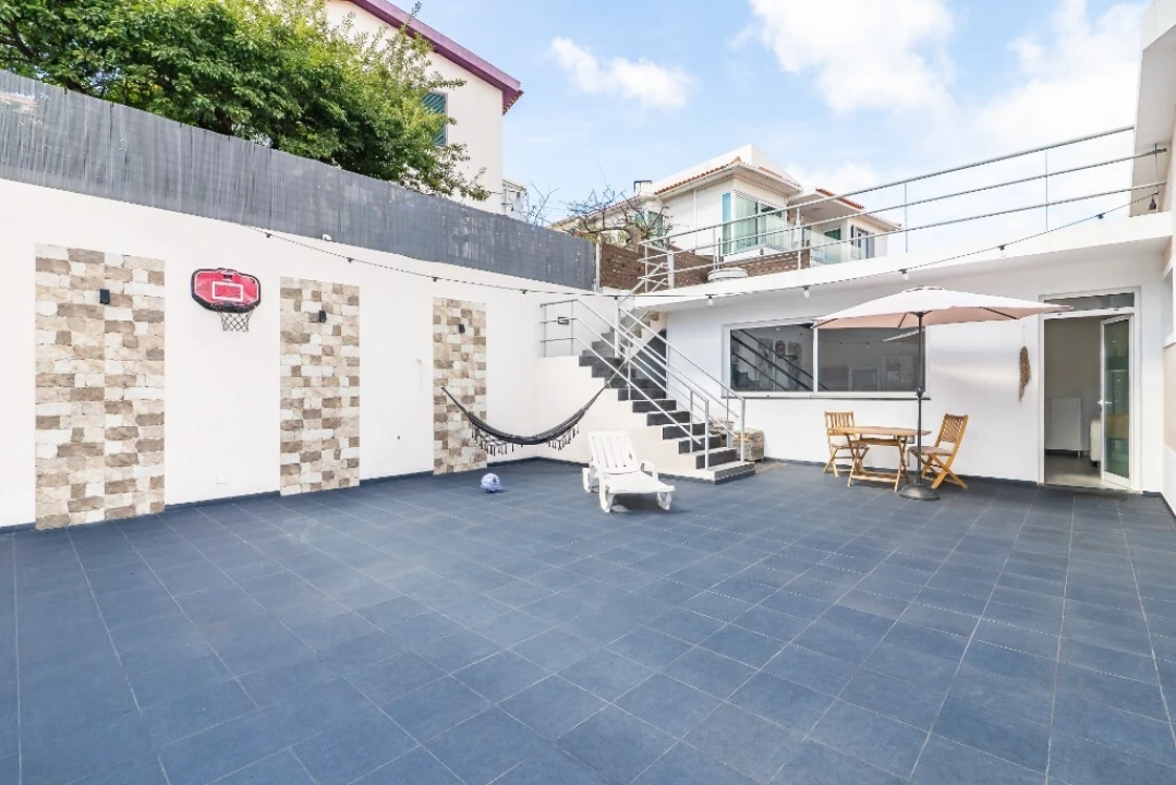 Moradia T3 para Venda em Santo Antonio Foto 15